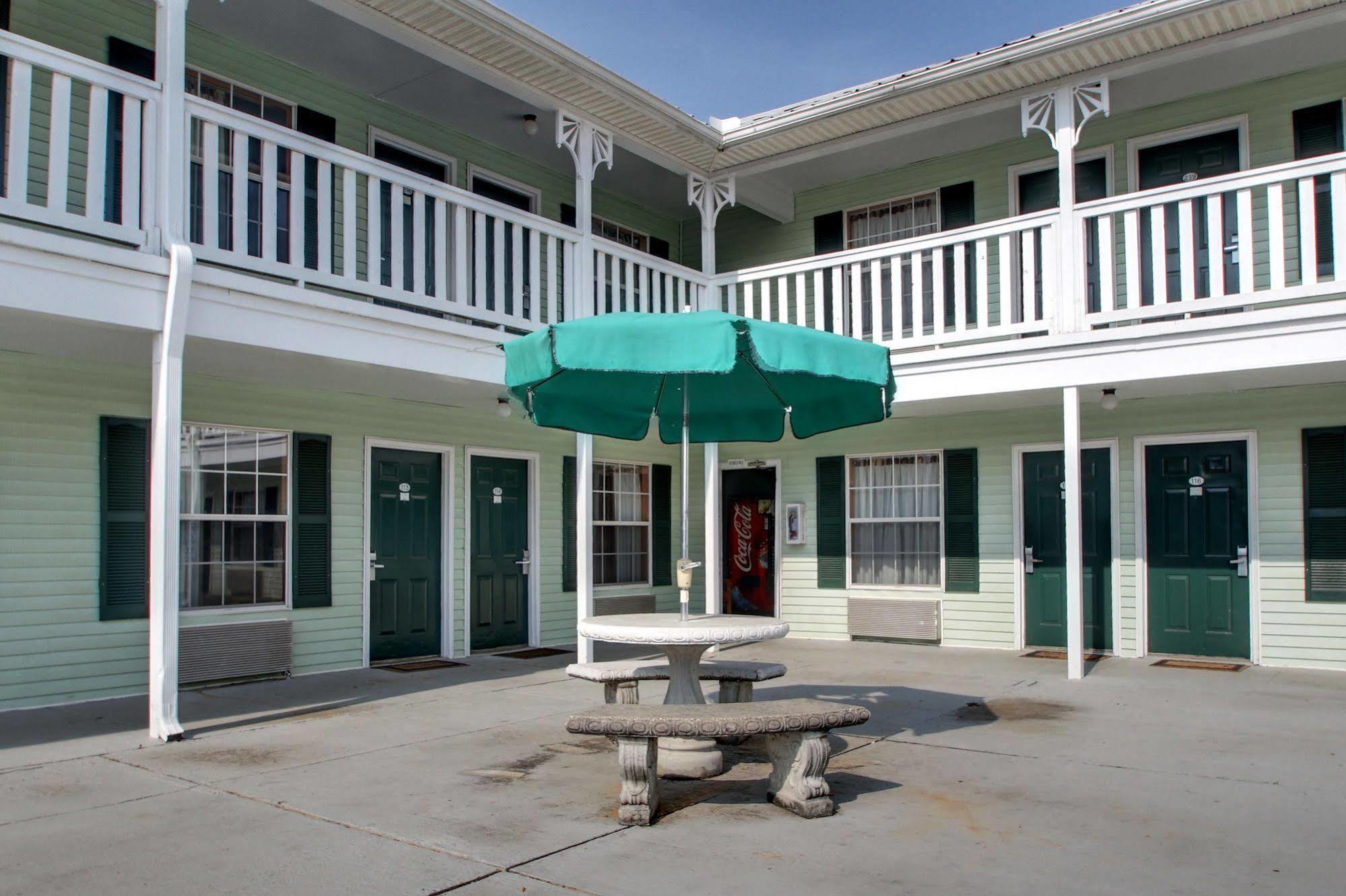 Key West Inn - Clanton Exterior foto